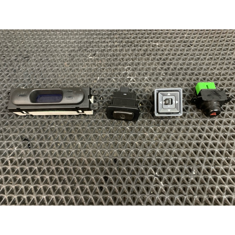 三菱 lancer 97 98 99 2000年 菱帥 1.6 時鐘 後視鏡控制開關 雙黃燈開關 霧燈開關