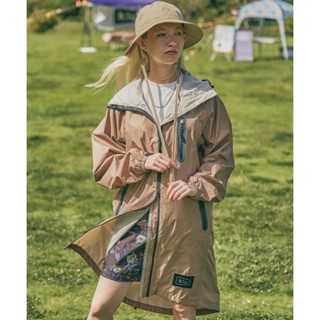 沛吉兔日貨館。現貨在臺 日本雨衣第一品牌 KIU 風衣式 雨衣 合身雨衣 附收納袋 男女通用 登山 音樂祭 褐色奶茶款