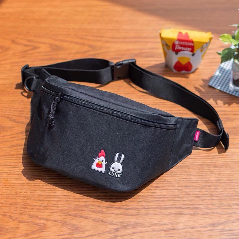 現貨‼️Cune x Lawson日本炸雞君 聯名斜背包 刺繡斜背包 雜誌附錄 炸雞 lawson 炸雞背包