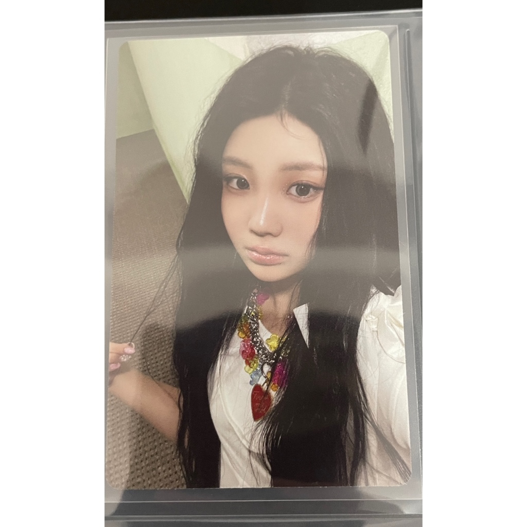 ILLIT SUPER REAL ME 專輯小卡