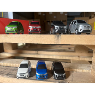 TOYOTA YARIS 大鴨 多色 1:64 原廠模型車