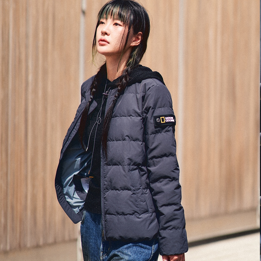 【國家地理服飾】女裝 HERON U領輕量羽絨外套 (鴨絨80:20) - 炭黑色