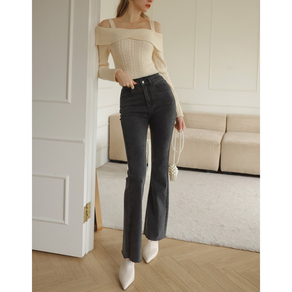 AIR SPACE 率性抽鬚喇叭牛仔褲(黑/中藍) 女裝 現貨