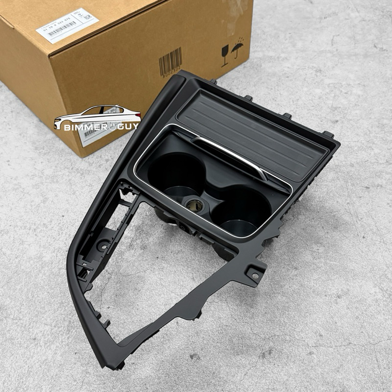BMW 原廠 F30 F31 F32 F34 F36 LCI 小改後 新款 水杯架 總成 中控 點煙器 置物架