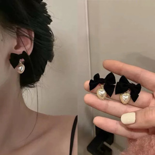(時尚精選耳飾)法式復古氣質小香風黑色絲絨蝴蝶結愛心珍珠耳飾
