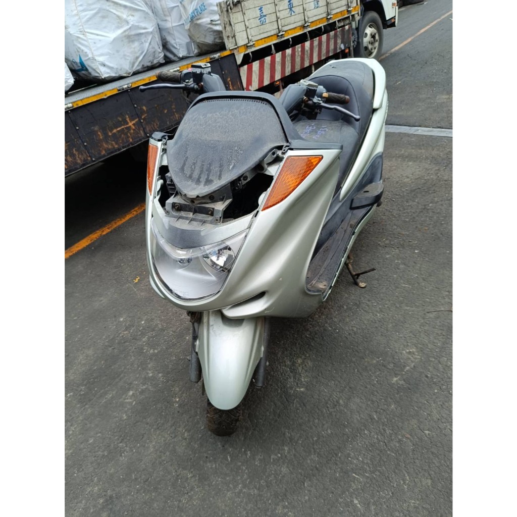 達成拍賣 山葉 馬車 MAJESTY 250 碼錶 把手 大燈 全車殼 烤漆殼 內裝 車台 三角台 前叉 (勿直接下單)