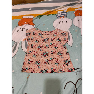 B Uniqlo 嬰幼兒 兒童 二手 短袖 上衣(尺寸100）