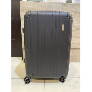 二手 24吋硬殼旅行箱 含運 功能都很正常