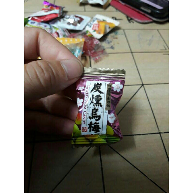 炭燻烏梅飴一包520元、5斤（3000公克）