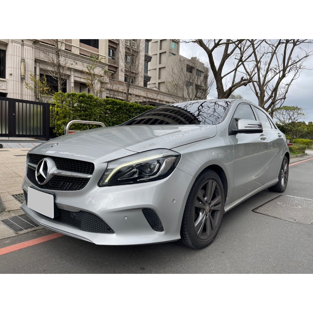 2015 Benz A180 小鋼炮 入門款 女用熱銷車款 妥善率超高 直購價 39.9 萬 #中古車#小鋼炮#掀背車
