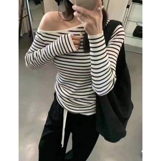 CHILL現貨 韓系斜肩質感針織上衣 正反兩穿 女裝 設計感 女上衣 內搭 長袖上衣 針織毛衣 小眾款 露肩 性感 預購
