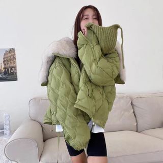初八の 仿狐貍毛羽絨棉服女 大翻領連帽羽絨服外套 冬季新款韓版寬松小個子上衣潮 寬鬆羽絨服女 連帽羽絨外套 羽絨外套
