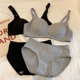 kiki｜日系無痕內衣 內衣套裝 新款學生少女文胸 小胸聚攏無鋼圈 簡約舒適內衣