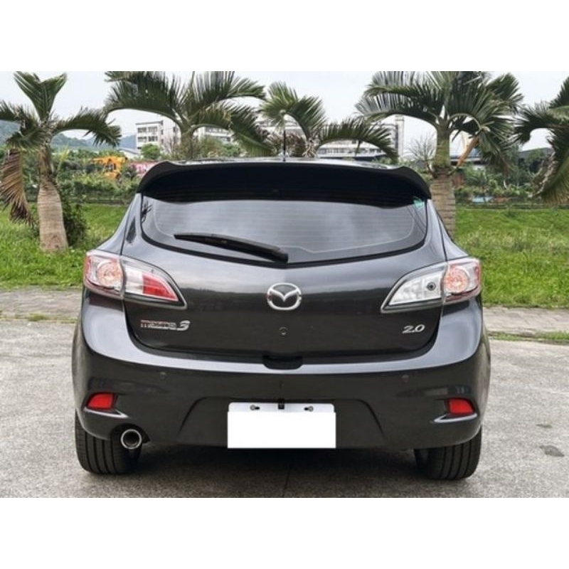 賣10-14年馬3 Mazda3 5門後保桿鐵灰色 近全新