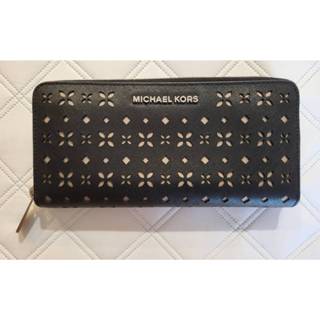二手 Michael kors(MK)雕花黑色長夾 Michael Kors Jet Set Travel Perfor