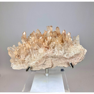 【明明天然水晶】 純天然馬達加斯加水晶晶簇619g 粉細長牙縫合 利姆牙體超透閃亮阿卡西線 擺件手串淨化