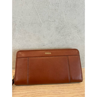 Fossil 咖啡色拉鍊長夾