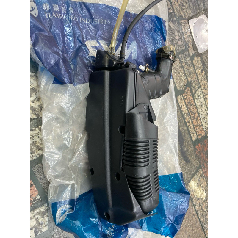 (全新原廠正品) 三陽 SYM DUKE 迪爵 125 空氣濾清器組 (17200-GY6-950) 空濾總成