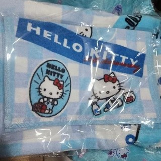 屈臣氏kitty聯名海灘巾＋毛巾組