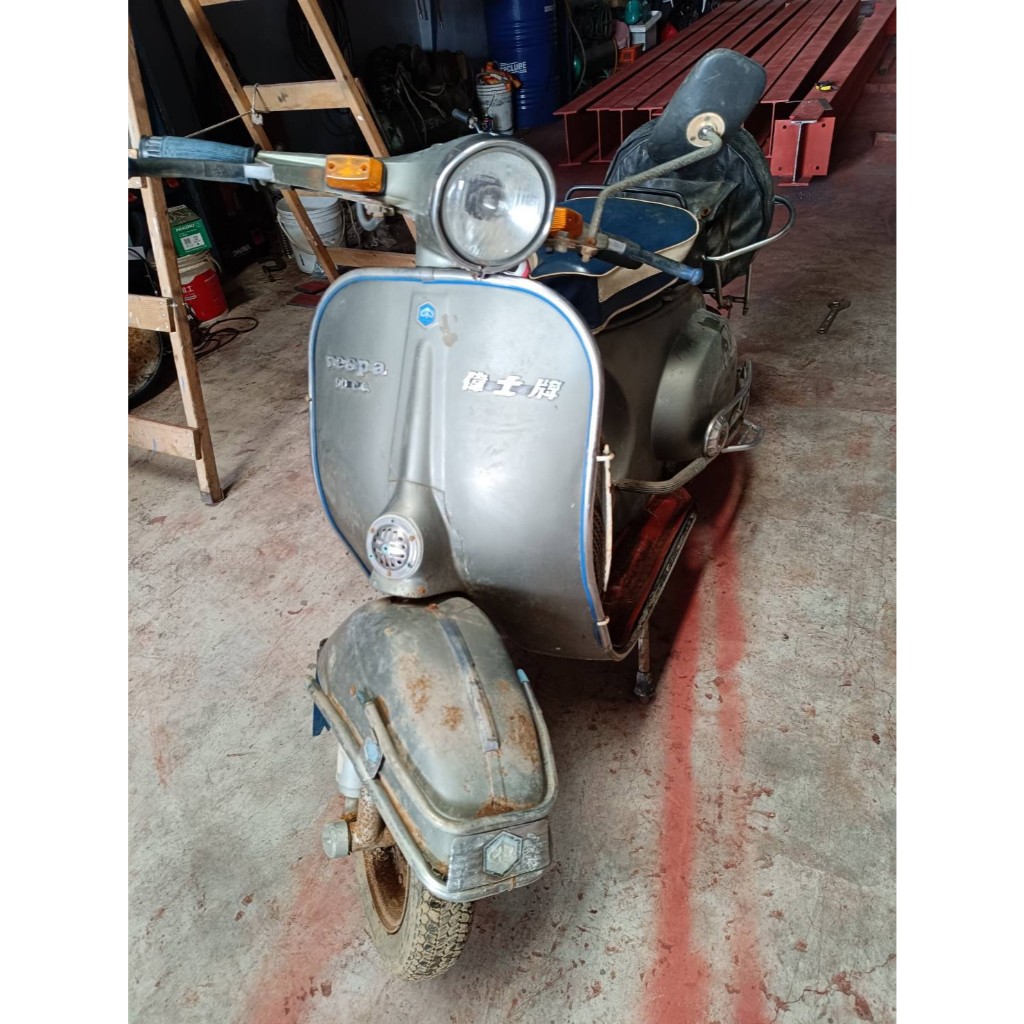 偉士牌 小90 P90s P100D 無牌 零件車  整台販賣$16800 扇錶 波浪架 保杆 備胎架 土除 三角方向燈