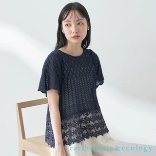 earth music&ecology 鏤空蕾絲拼接式設計圓領短袖上衣(1N42L2C0100)