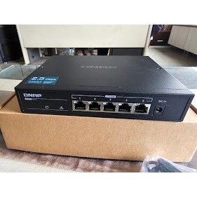 QNap QSW-1105-5T 交換器