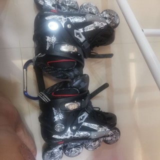 美洲獅直排輪+捷安特安全帽兩頂+護膝護軸
