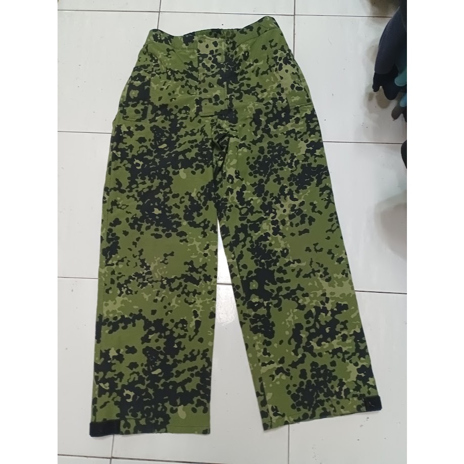丹麥公發 夏季叢林迷彩GORETEX長褲(尺寸: M/腰圍34/褲長106cm)
