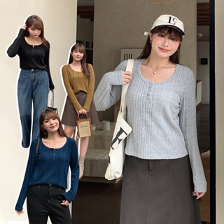 CCGIRL中大尺碼 溫柔軟糯混色坑條排釦針織圓U領長袖上衣-共4色-適M～5L《32112》大尺碼女裝 中大尺碼上衣