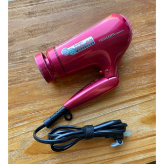 Tescom 奈米水霧膠原蛋白吹風機