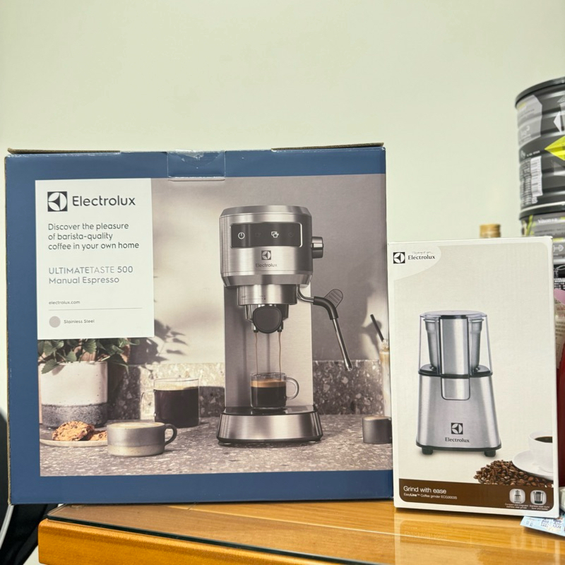 Electrolux 伊萊克斯 極致美味500 半自動義式咖啡機(E5EC1-51ST 極簡冰河銀觸控款)