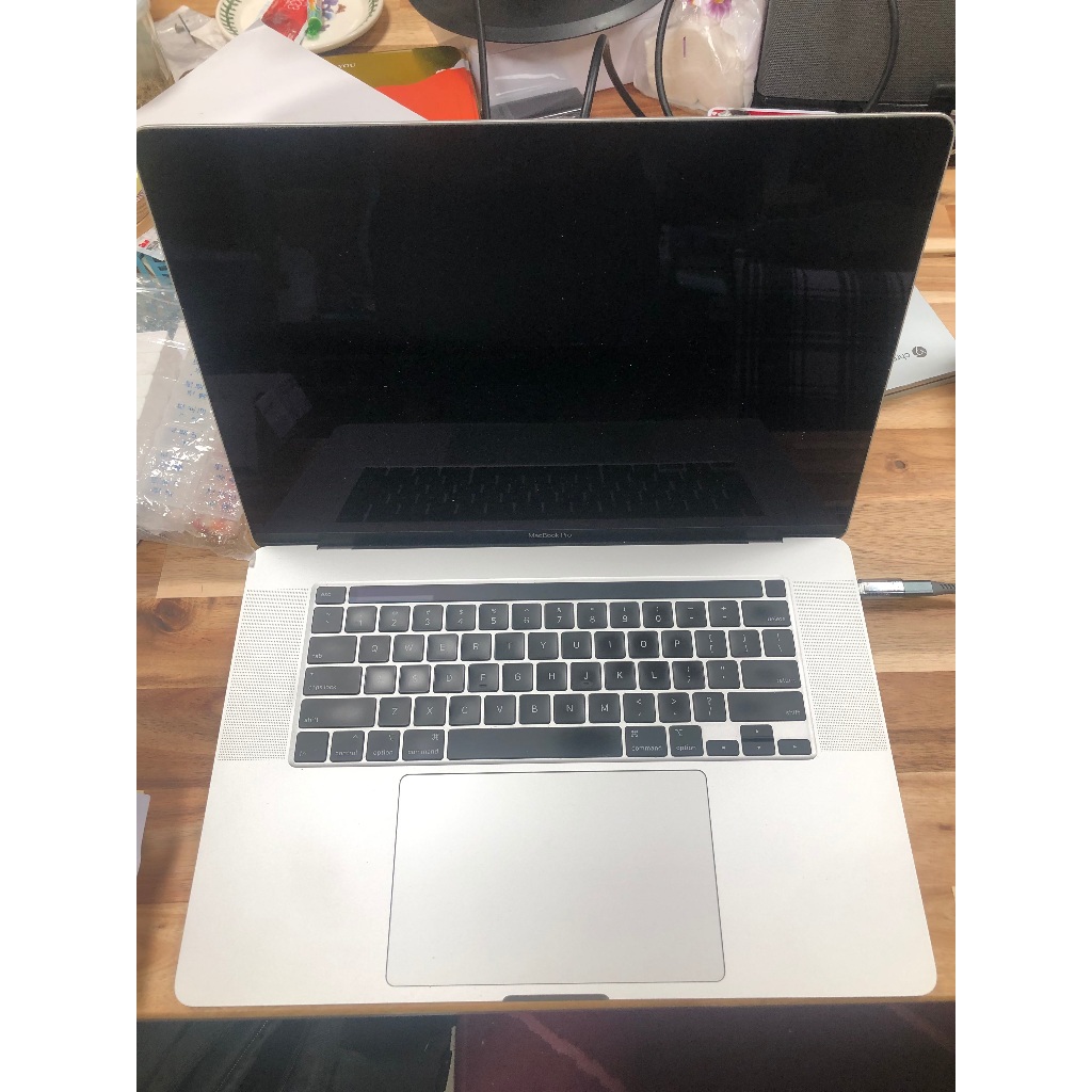 MacBook Pro 2019 16寸 故障機 殺肉機 i7 16gb 512gb ssd 二手現貨沒摔幾乎全新