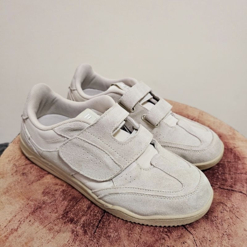 ✅️二手八成新-FILA 韓韶禧代言款 SLANT SHOT 98/23 VC 中性麂皮復古運動鞋-米