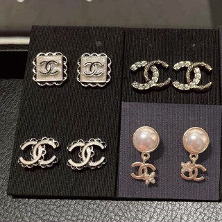 EUstore現貨►Chanel香奈兒夾式耳環小香耳夾（CC logo珍珠小花／蕾絲花邊小方糖方塊24B）全新專櫃正品