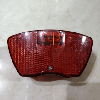 自行車 尾燈 貨架燈 使用兩顆3號電池