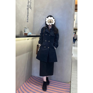 Kinloch Anderson 金安德森女裝 英倫風襯衫領長版風衣外套(深藍色）