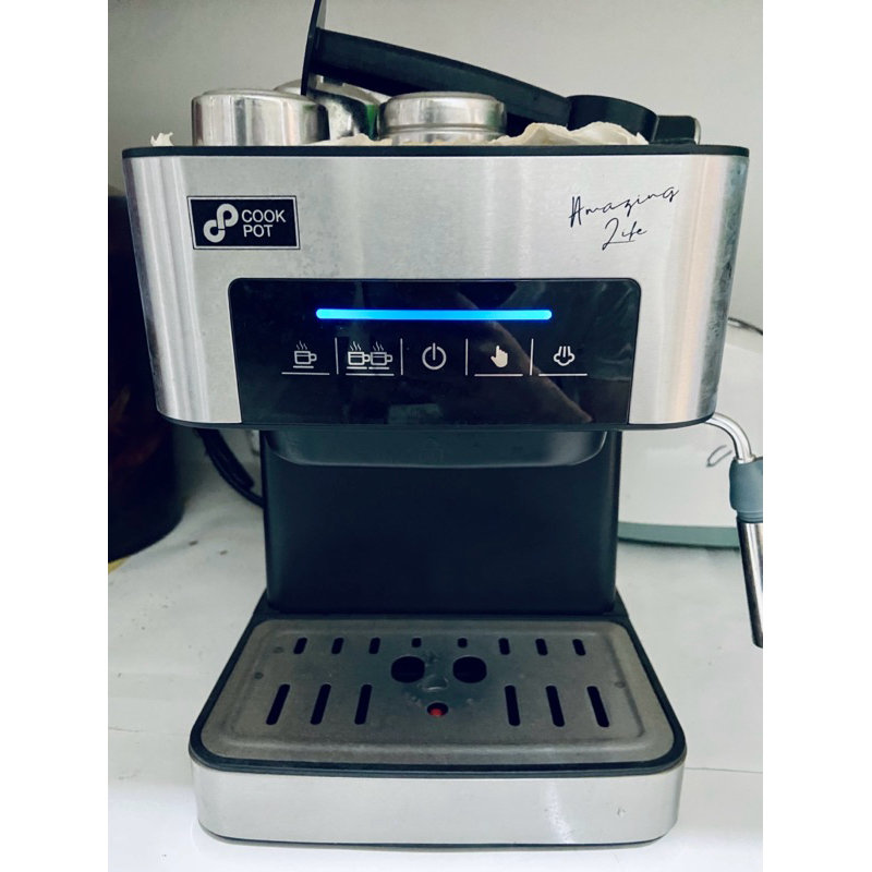 (二手美品贈電動磨豆機）鍋寶 義式濃縮咖啡機 15bar CF-833