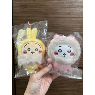 走走。日本［日貨代購］/全新現貨。吉伊卡哇ちいかわ冬日睡衣雪人帽毛茸茸系列吊飾娃娃。黃色兔兔/粉紅色吉伊（全新吊牌未拆）