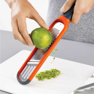 【英國 Joseph Joseph】二合一迷你研磨器《WUZ屋子-臺北》迷你 研磨器 研磨組 備料神器 研磨刀 刨刀