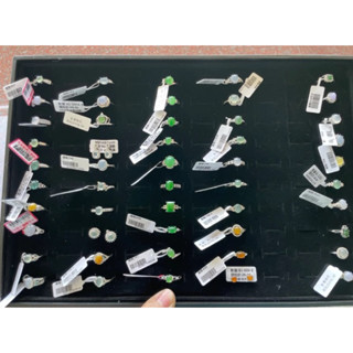 戒指，耳釘（完美玻璃～冰玻）mm、手圍，寬mm，厚mm。 天然翡翠手鐲緬甸A貨🎉🎉