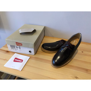 Clarks Originals Desert RUSTLER 英國克拉克真皮休閒鞋 ，質感暗酒紅色系亮皮材質 非黑色