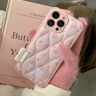 ins羽絨服小碎花保護殼 適用iPhone16 15 14 13 Pro max 手機殼 皮質波浪紋 菱格紋 蘋果保護殼