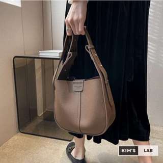 【KIM‘S LAB】臺灣現貨 🇰🇷韓系皮革肩揹包 水桶包 子母包 托特包 側揹包 斜揹包 通勤包 斜跨包 皮革包
