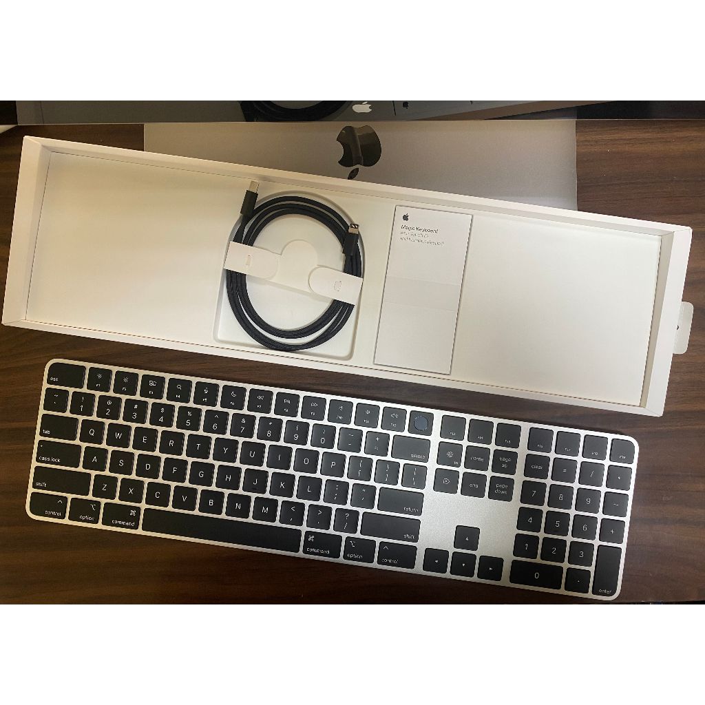 Magic Keyboard with Touch ID A2520 無注音全英文蘋果巧控鍵盤含數字鍵也有A3119