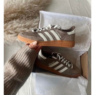 藍田/吉米 - 代購 Adidas 愛迪達 德訓鞋 Handball Spezial W 可可棕 麂皮 摩卡配色 OCT