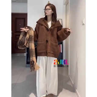L126282 大尺碼~韓版V領大口袋巫師帽針織毛衣外套 質感慵懶落肩寬鬆針織開衫 簡約素色中長款百搭針織外套