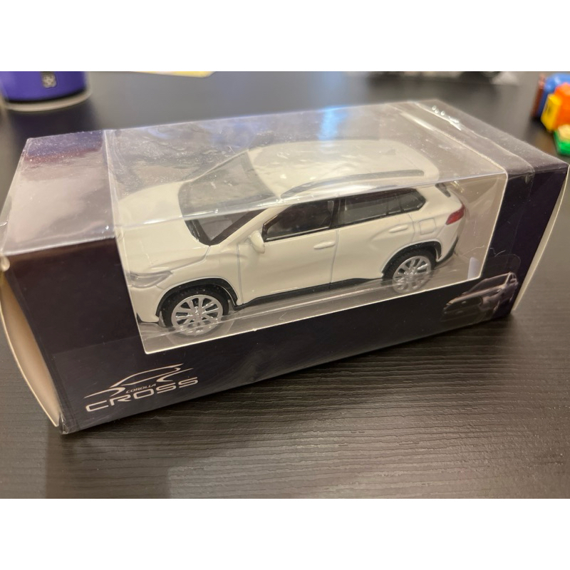 Toyota COROLLA CROSS 迴力車 1:43