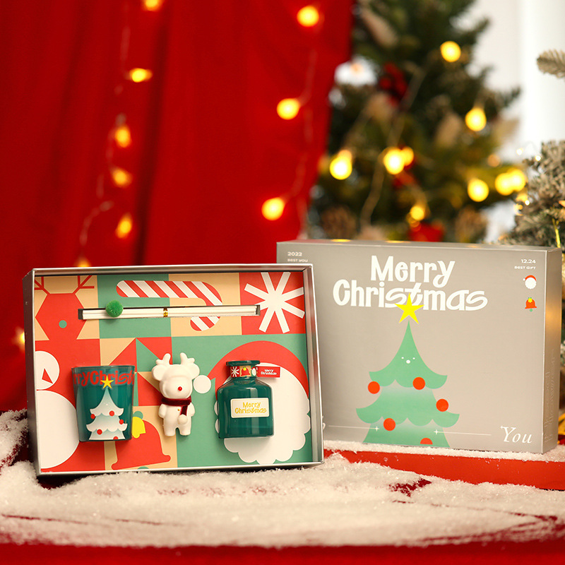 預購【精美聖誕禮盒！送禮袋！】期間限定 套裝禮盒組 擴香瓶+香氛蠟燭+擴香石公仔 交換禮物 聖誕禮物 500元