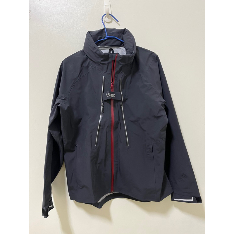 全新 台積電女生外套 2XL（帽子收在領子裡面）