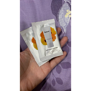 Relove 金盞花萃取溫和私密潔淨精華凝露 2ml